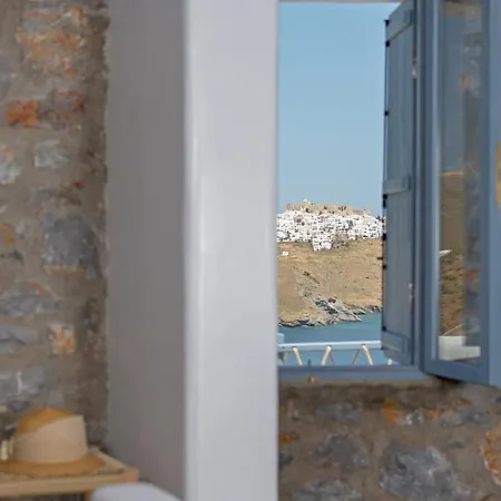 Nisides * Livadi (Astypalaia)